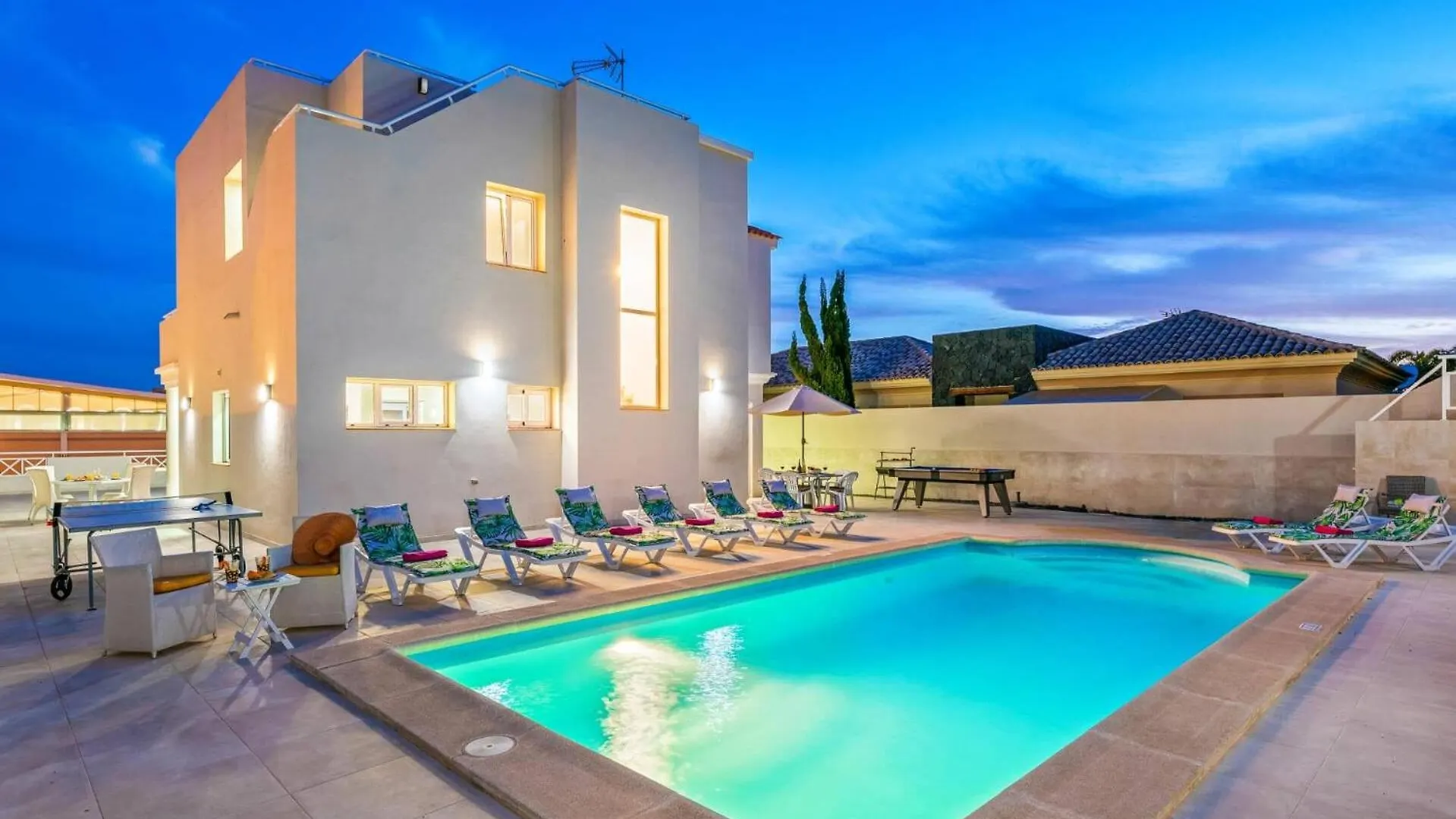 Contacten van Villa Alegria By Villa Plus