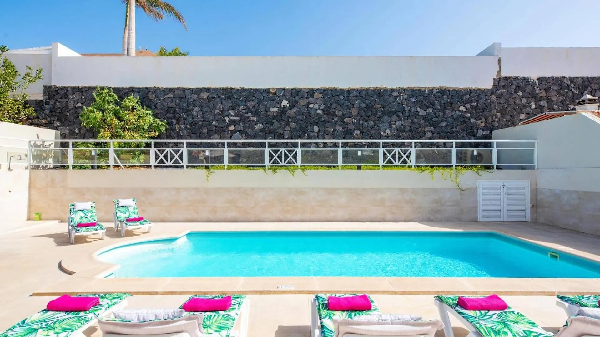 Villa Alegria By Villa Plus Costa Adeje  Spanje